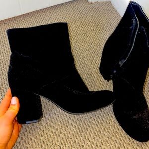 Lulus black velvet boot heels